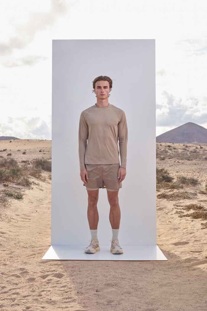 2-1 TRANSLUCENT RUN SHORT - SAND