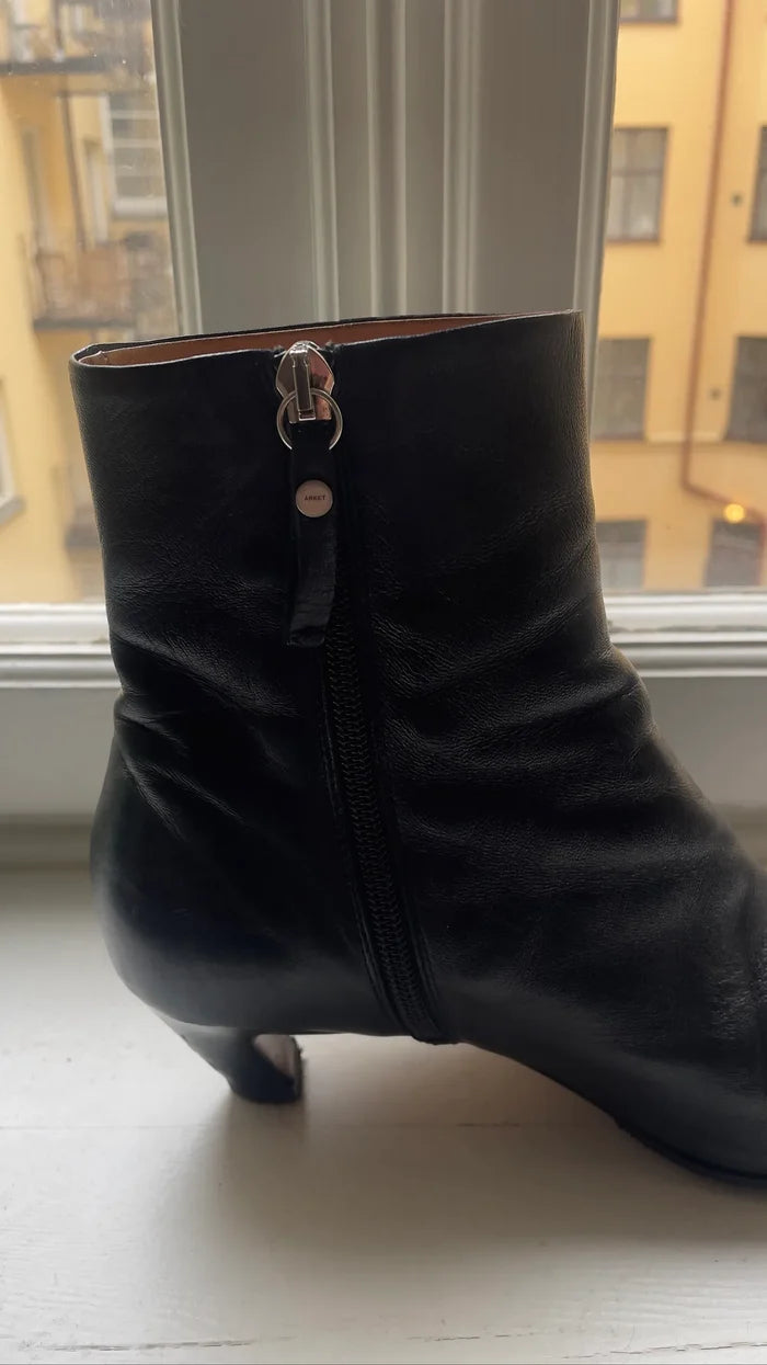 Arket-skinnboots