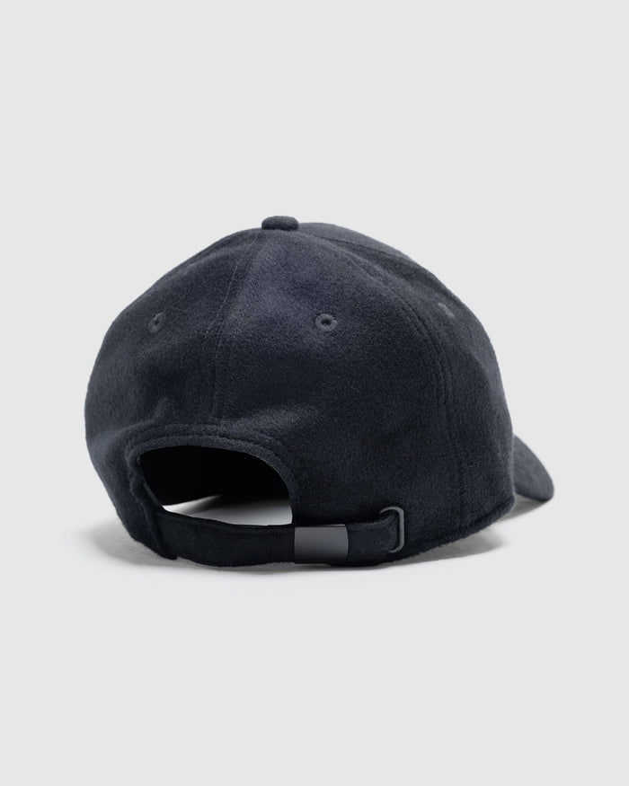 Black Crest Cashmere Hat