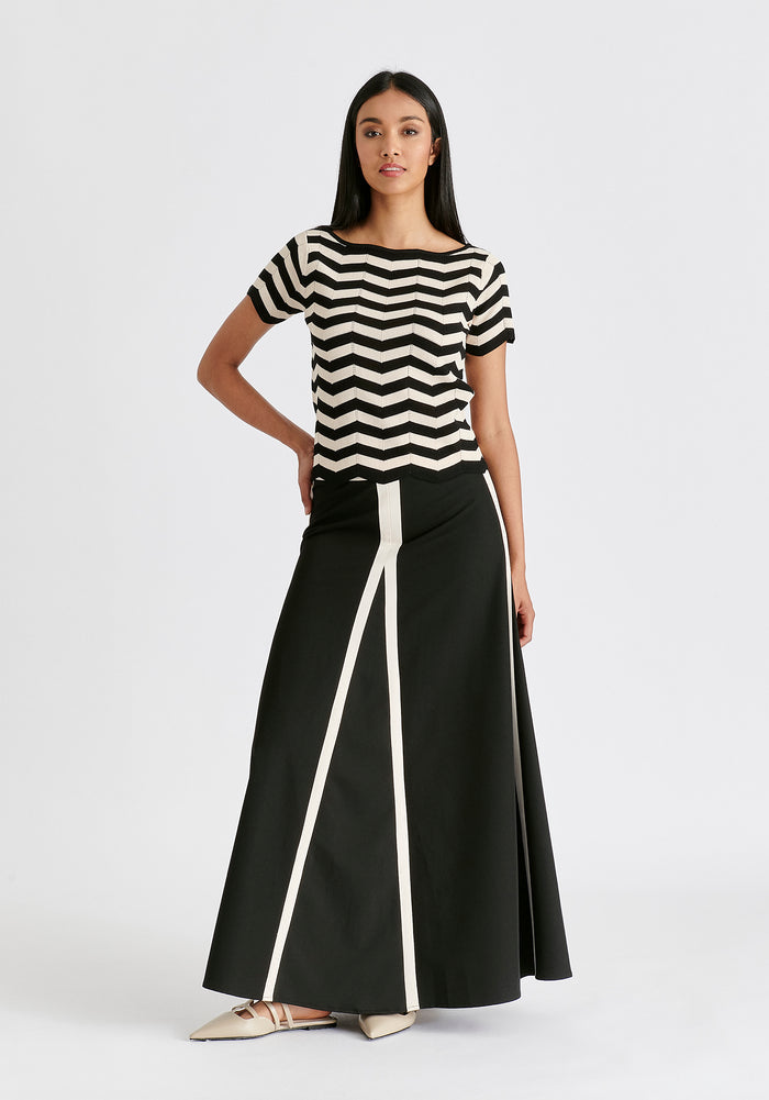 Boat Neck Knit Top in Zigzag Pattern in Black and Beige Front
