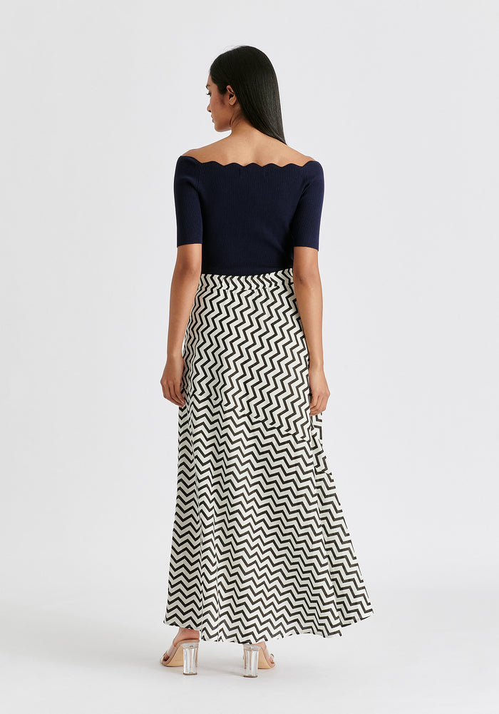 Maxi Skirt in Zigzag Pattern in White and Black Back
