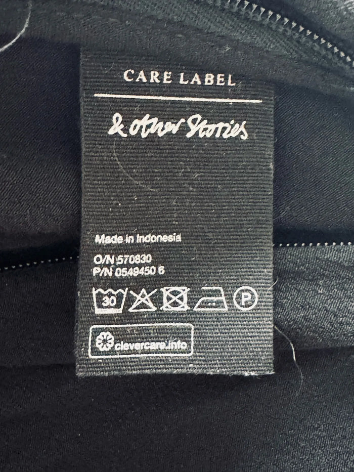 & Other Stories-blus