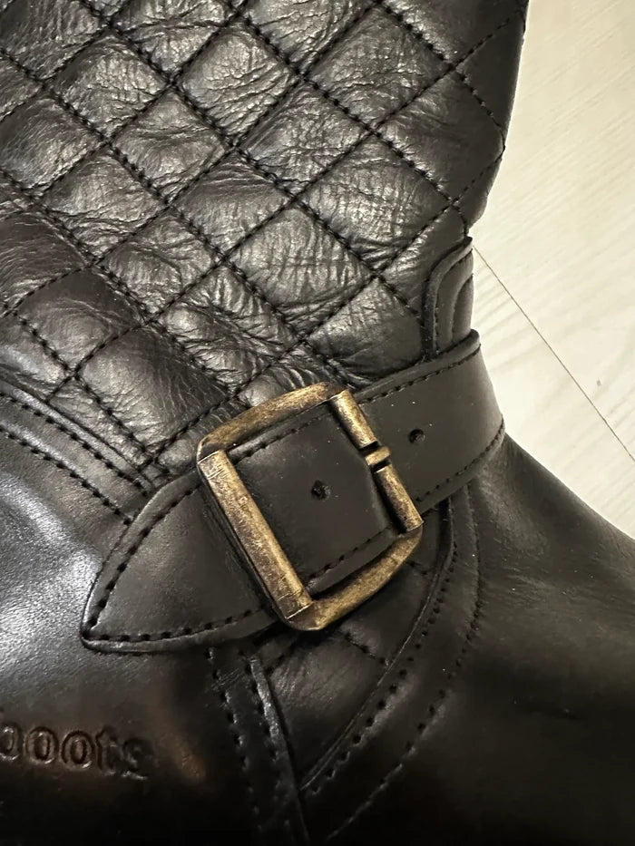 Primeskinnboots-boots