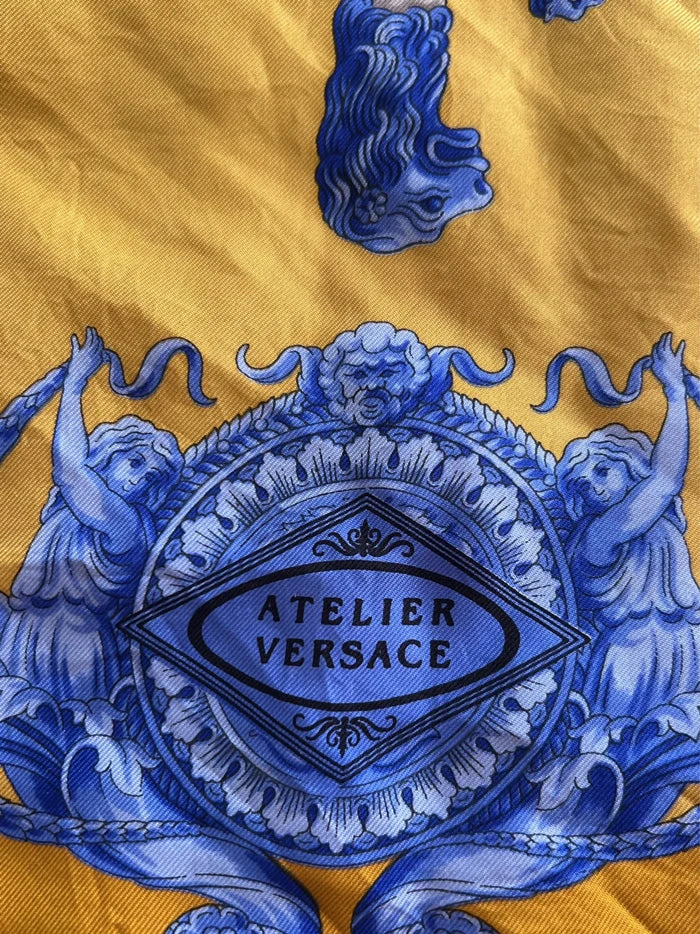 Versace-sidensjal