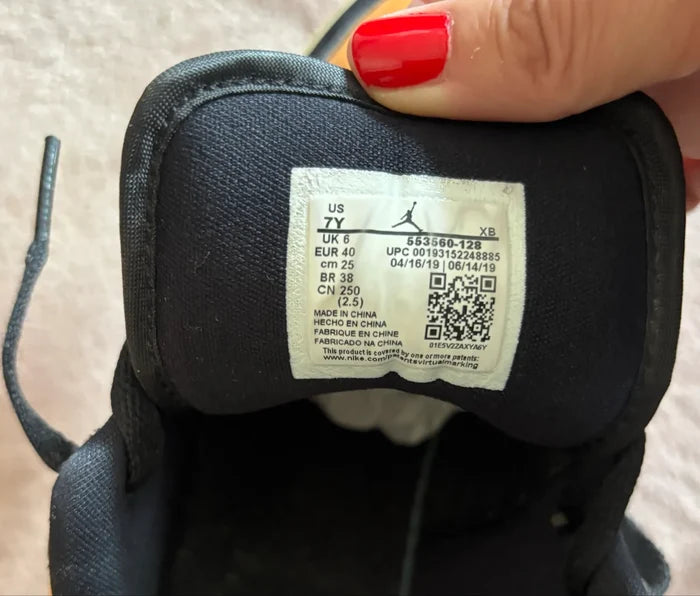 Jordan-skinnsneakers