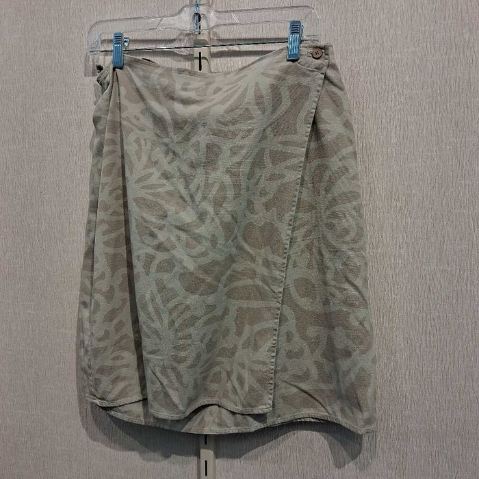 Skirt with Floral Print